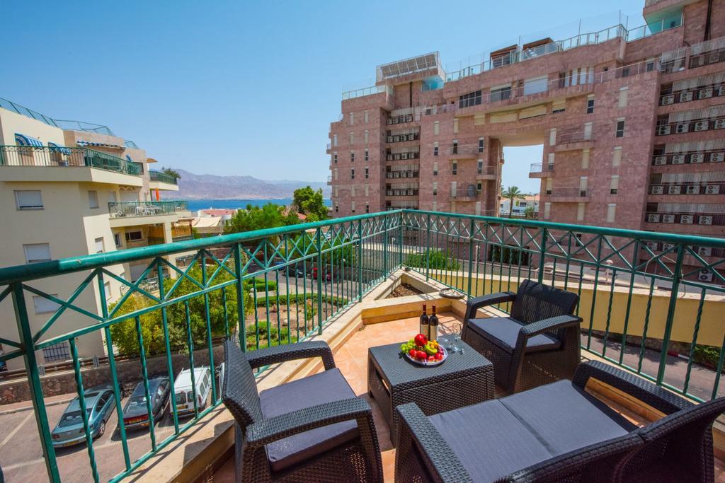 C Class Apartment Eilat Ngoại thất bức ảnh