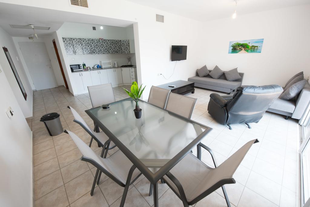 C Class Apartment Eilat Ngoại thất bức ảnh